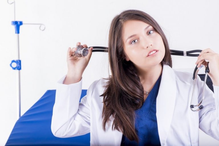 what-are-the-advantages-and-the-disadvantages-of-being-a-doctor-is